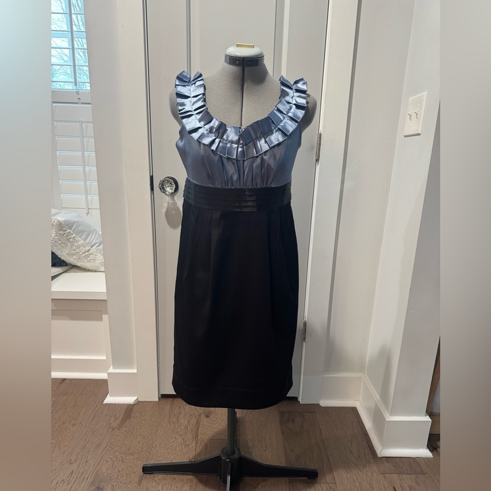 Chic Black and Blue Ruffled Midi Dress